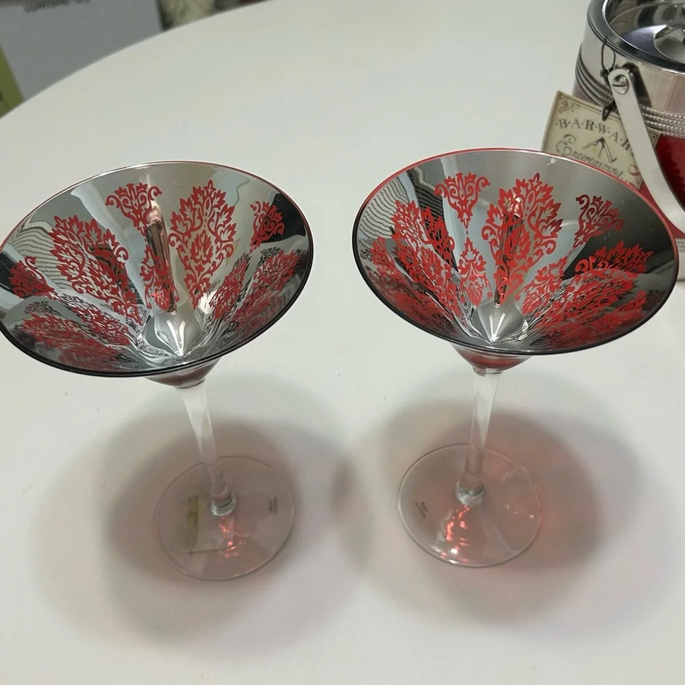 NWT BEAUTIFUL 4 PIECE BARWAR SET  icebucket/shaker/2brocade martini glasses